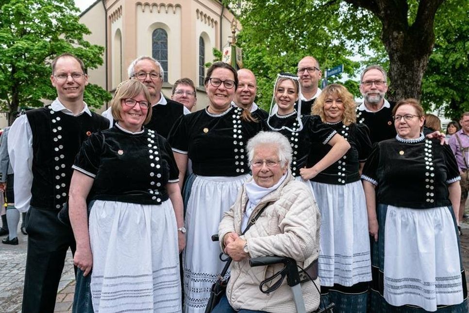 Unter den Neustädter Gasteltern befand sich auch Eva Meyer (vorne).