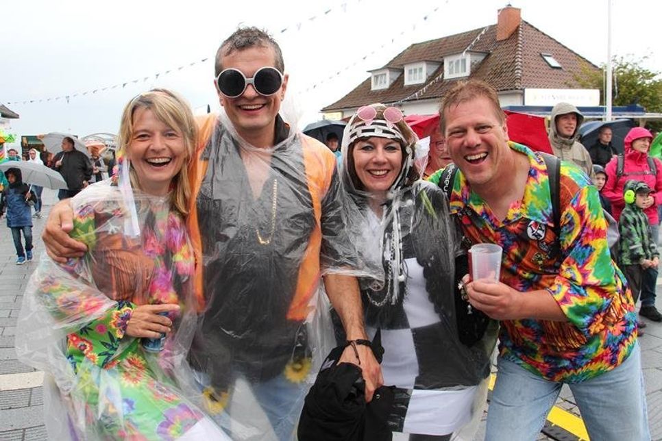Das Publikum war gegen den anfänglichen Regen bestens gewappnet.