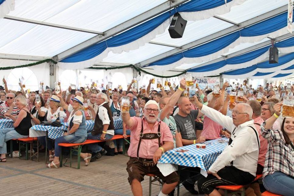 Ein Prosit der Gemütlichkeit.