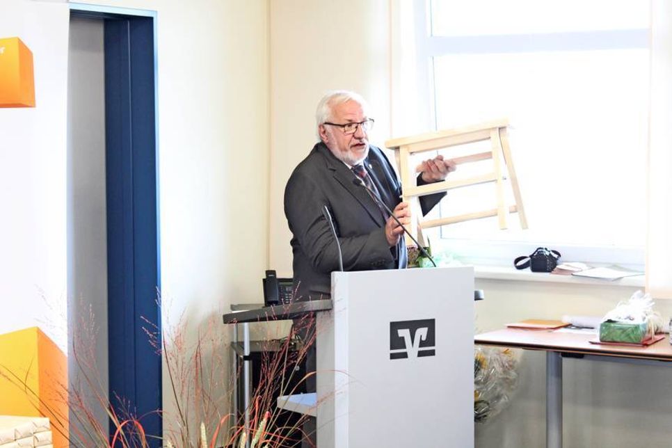 Obermeister Jürgen Wulf präsentierte ein Gesellenstück.