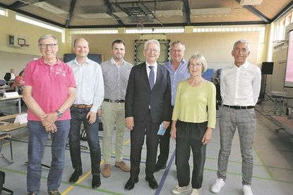 Dieter Holst wurde von den Fraktionen der Stadtvertretung verabschiedet.