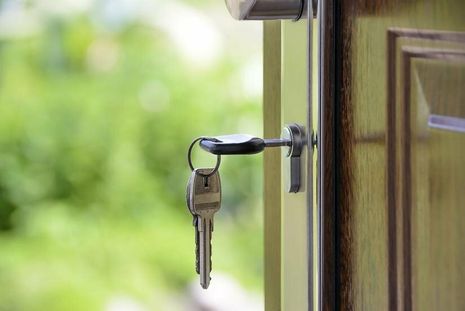 Haustüren sind von zentraler Bedeutung für die Sicherheit unserer Häuser und Wohnungen.