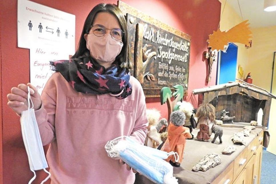 Bei einem ersten Gespräch im Dezember entstand dieses Foto, seitdem hat sich für Daniela Bock und ihre Mitarbeiterinnen im „Spatzennest“ Vieles verändert.