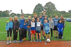 Die Läufer der GGS Lensahn: Gina Behrens, Sabina Höft, Justin Stern, Damian Schöning, Leon Grell, Henrik Arnold, Marek Borkowski, Justin Prehn, Niklas Manerow (groß), Marcel Papendorf, (mittel), Heinrich Lunau (klein), Jannes Thies, Anna Plöger, Andreas Dieden, Lisa Rehfeld (v. lks.)