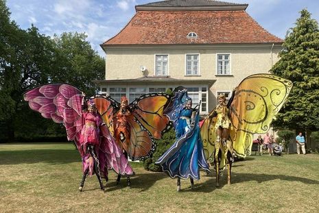 Ein beeindruckendes Bild boten die Schmetterlinge der Kunstfabrik Stelzen-Art. (Foto: Edda David)