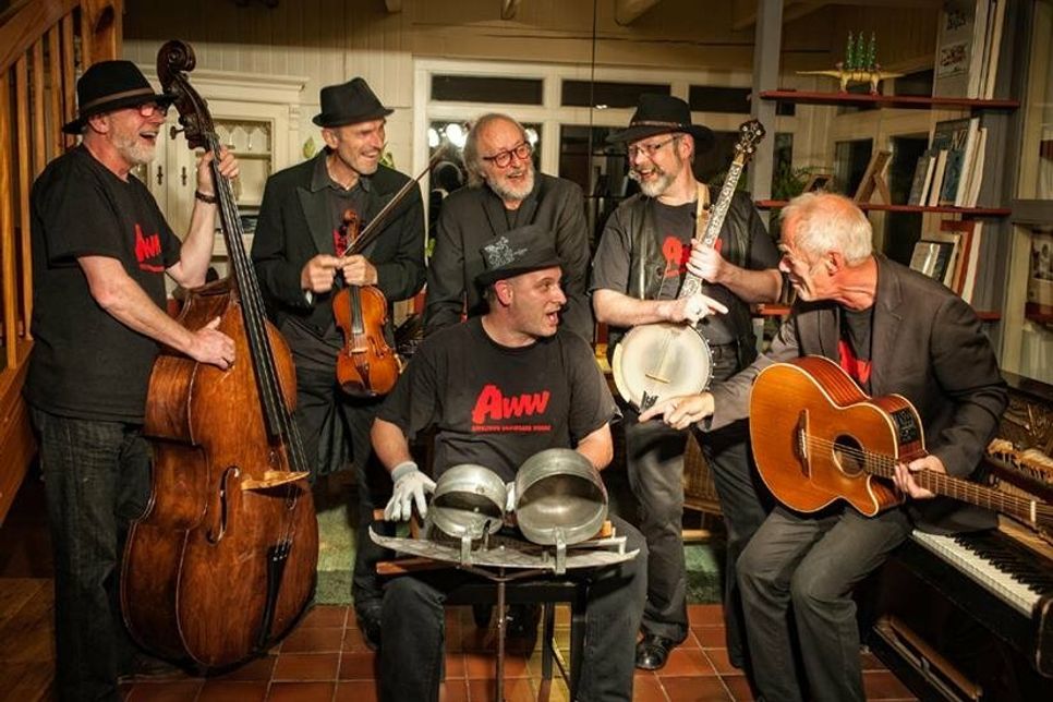 So sieht eine Session mit der Hamburger Band „Appeltown Washboard Worms“ aus.