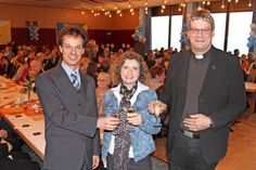Bürgermeister Carsten Nebel, Touristikleiterin Eva Krüger und Pastor Burkhard Kiersch (v. lks.) gestalteten gemeinsam den Neujahrempfang im voll besetzten Kursaal.
