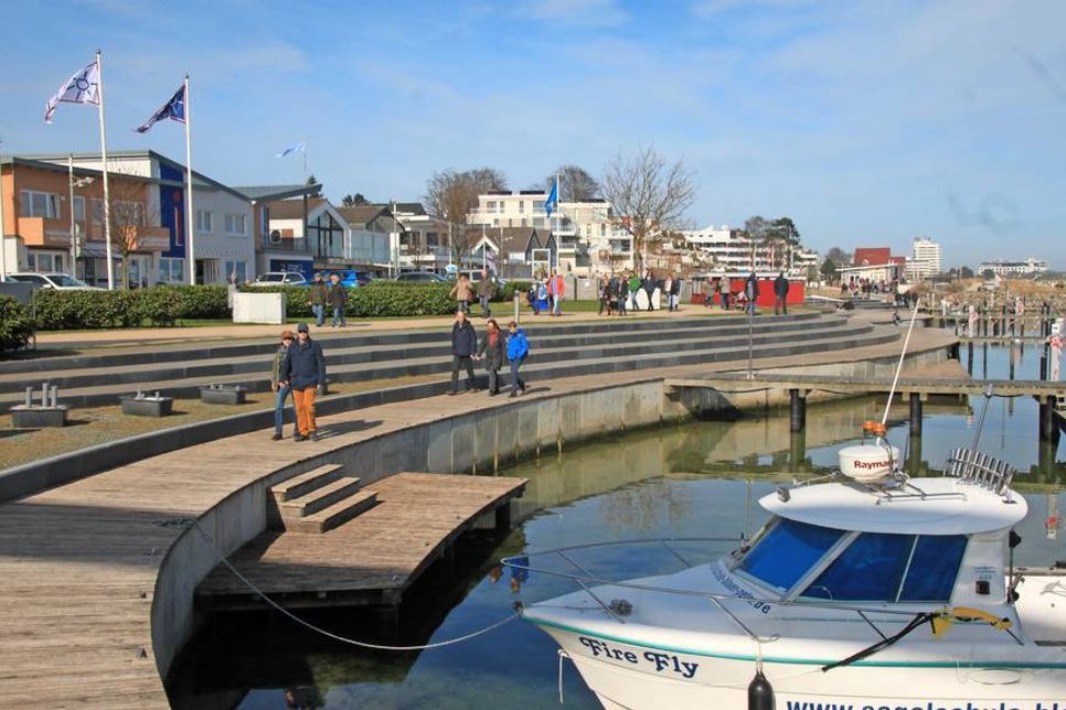 Der Grömitzer Yachthafen mit seiner direkten Anbindung an die offene Ostsee bietet seinen Gästen eine der schönsten Hafenanlagen und den idealen Rahmen für das Musikevent.