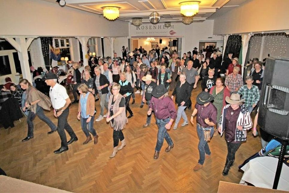 Den ganzen Abend hindurch immer eine volle Tanzfläche