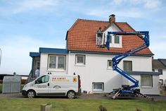 Mit der Raupenarbeitsbühne stellt Höhe kein Hinderniss mehr dar.