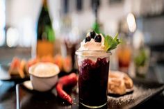Frühstück - Waffeln - Galerie und Entspannen. Das Glücks-Café ist nicht nur zu Ostern einen Besuch wert.
