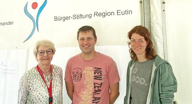Ingrid Berger, Dr. Lars Grübener und Stefanie Hönig (beide vom Erlebnis Küchengarten Schloss Eutin) boten ein Kinderprogramm.