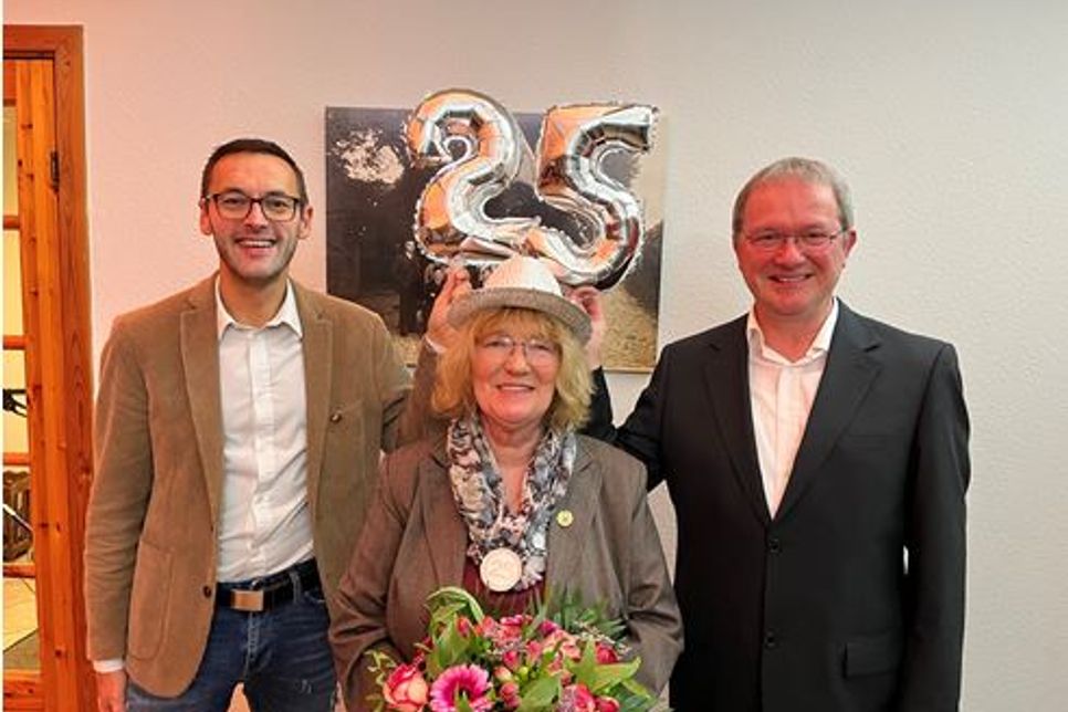 von links nach rechts: Oliver Schwartz (2. Vorsitzender, Marianne Carbuhn (1. Kassenwartin), Thomas Nölting (1. Vorsitzender)