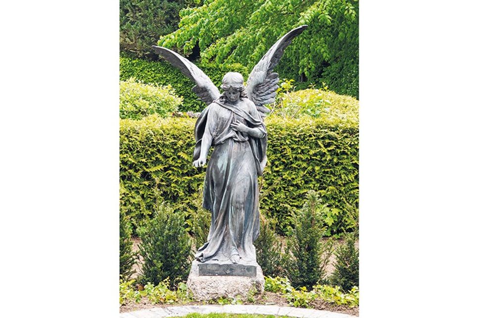 Neugestalteter Bereich auf dem Friedhof Gleschendorf feierlich vorgestellt