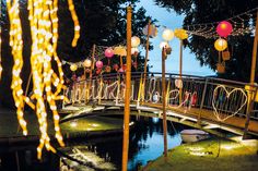 Artistik, Live-Musik und romantische Lichtinstallationen im Godewindpark: Magie und Feenstaub beim Lichterzauber in Travemünde