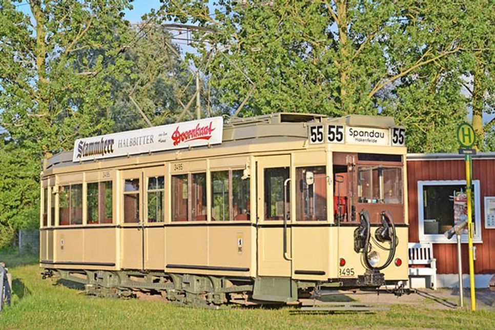 Am kommenden Sonnabend steht Schönberg ganz im Zeichen der Straßenbahn, denn die, und hier ganz speziell natürlich Hein Schönberg, feiert ihren 120. Geburtstag. Dann wird nicht nur der Berliner Straßenbahzn-Triebwagen nach 50 Jahren Stillstands wieder in Betrieb gesetzt, es erwartet die kleinen und großen Gäste auch ein buntes Programm