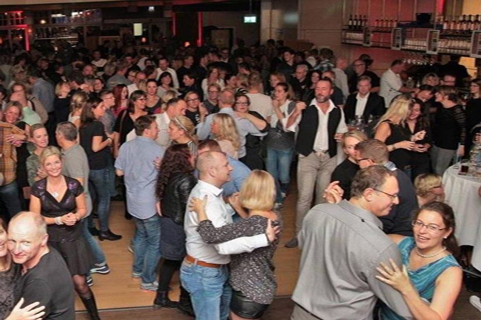 Top40 Tanz-Nacht in der Strandhalle.