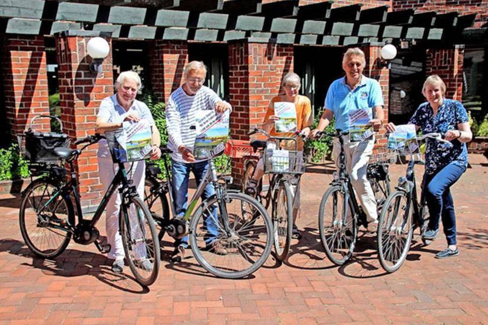 Mitglieder des Freundeskreises der Gemeindebücherei: Brigitte Affeldt, Jürgen Affeldt, Beate Geier, Werner Schmidt und Ulrike Meyer (von links)