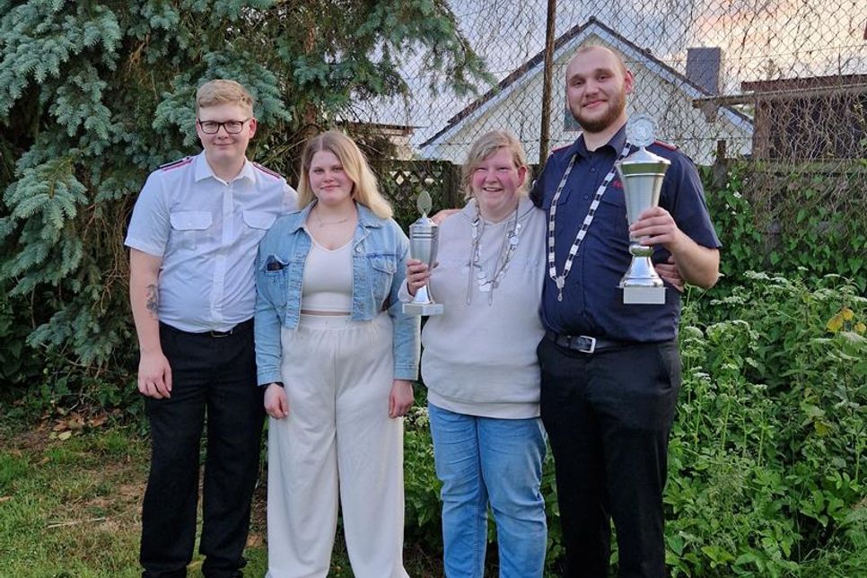 Das alte und das neue Königspaar.