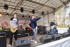 All das, was den Rock ausmacht, haben die jungen Musiker von „Boneshaker“ in ihre unterhaltsame Bühnenshow eingebunden.