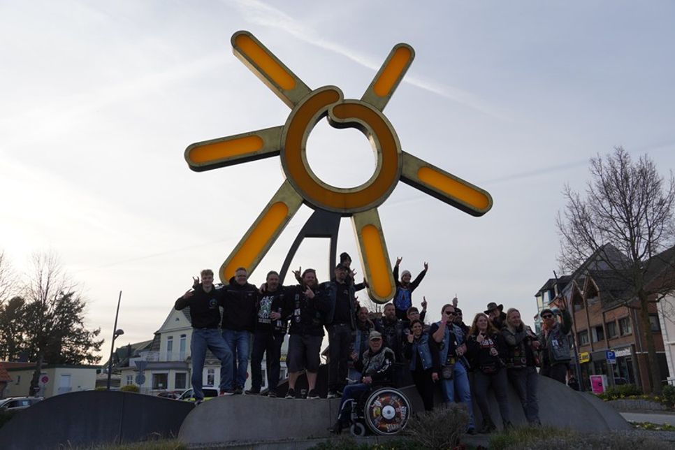 Der Sonnenkreisel in Grömitz als Fotomotiv für echte Rockfans und Kuttenträger.