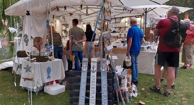 Am kommenden Wochenende findet der Kunsthandwerkermarkt „handgemacht“ in Travemünde statt. (Foto: Veranstalter)