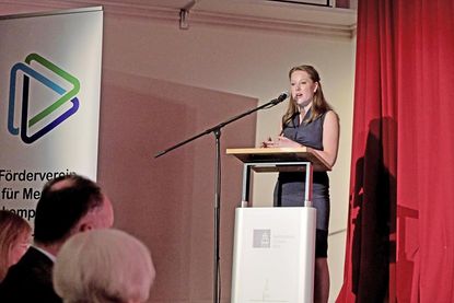 Schülerin Melissa Walzberg stimmte in einer umfassenden Einleitung auf das Diskussionsthema 8. Mai ein, an dem vor acht Jahrzehnten der Krieg zu Ende ging.