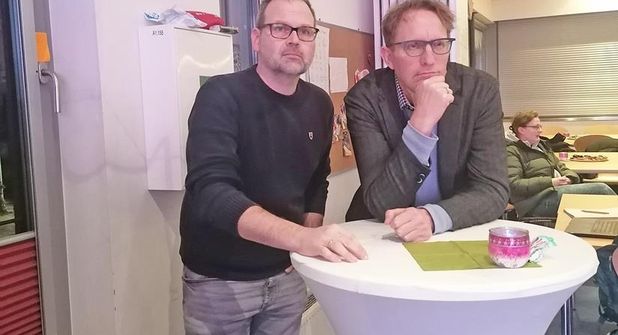 Gespannte Schulleiter: Sören Bellmer und Oliver Martins (re.) in der Mensa des Förderzentrums.