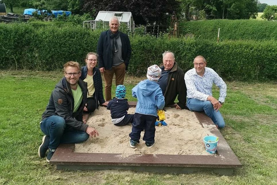 Eröffnung des Spielplatzes in Fassensdorf.