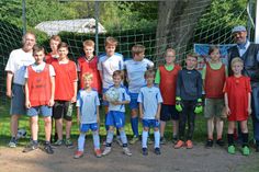 Spaß beim Fußball. Die Jugendlichen wünschen sich eine Wiederholung.