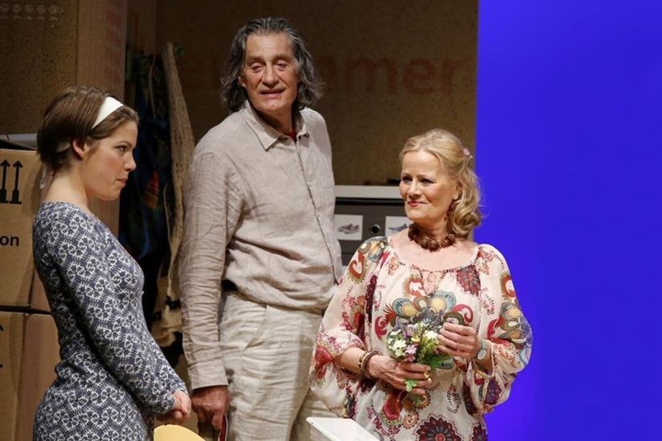 Annalena Müller, Winfried Glatzeder und Claudia Rieschel (v. lks.). (Foto Barbara Braun)