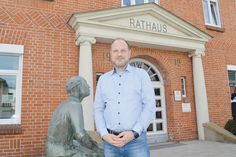 Tobias Beck ist der neue Behindertenbeauftragte der Gemeinde Stockelsdorf. Am gestrigen Dienstag fand seine erste Sprechstunde statt, die er zunächst einmal monatlich anbietet.