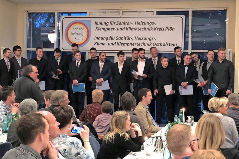 16 erfolgreiche Anlagenmechaniker SHK.