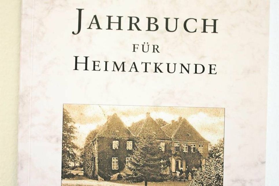 Das Jahrbuch für Heimatkunde beinhaltet auf 320 Seiten insgesamt 21 spannungsgeladene Aufsätze.