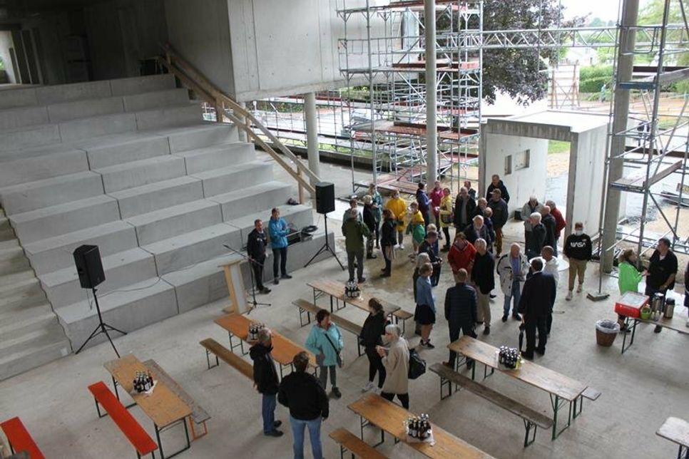 Blick von oben in die neue Aula.