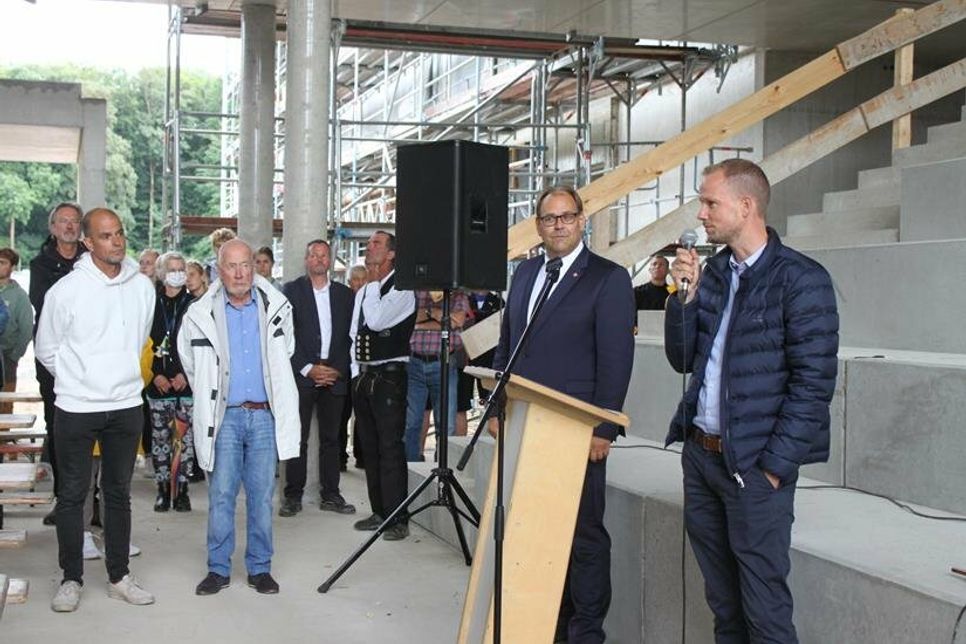 Karsten Kilian, Sönke Sela, Mirko Spieckermann und Architekt Nils Dethlefs (v. lks.).