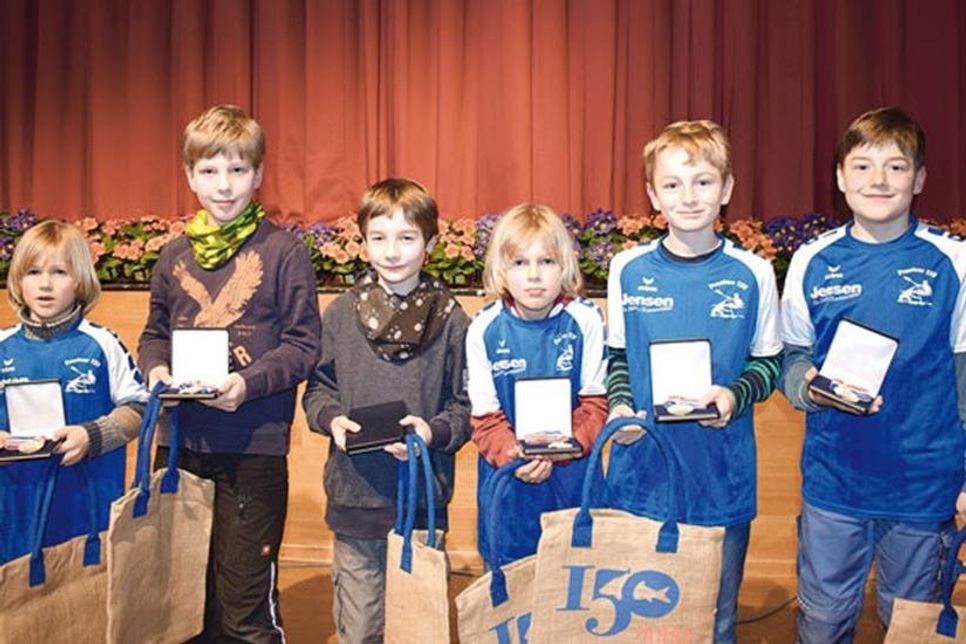 Die erfolgreichen Jungs von der PTSV-Kanuabteilung