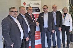 Freuen sich über die gelungene Fusion: Heiko Hahn (kaufmännischer Vorstand KV Ostholstein), Dirk Sohn (Präsidium KV Ostholstein), Gerd Schuberth (Präsident KV Ostholstein), Jörg Hoppe (stellvertretender Vorsitzender KV Plöner Land), Bernd Ullrich (Schatzmeister KV Plöner Land) und Else von Ludowig (Vizepräsidentin KV Ostholstein).
