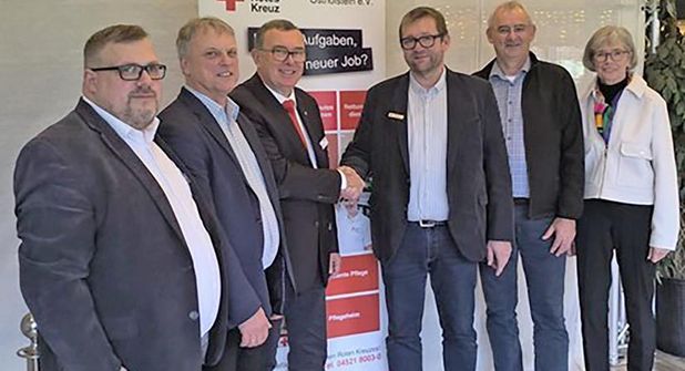 Freuen sich über die gelungene Fusion: Heiko Hahn (kaufmännischer Vorstand KV Ostholstein), Dirk Sohn (Präsidium KV Ostholstein), Gerd Schuberth (Präsident KV Ostholstein), Jörg Hoppe (stellvertretender Vorsitzender KV Plöner Land), Bernd Ullrich (Schatzmeister KV Plöner Land) und Else von Ludowig (Vizepräsidentin KV Ostholstein).