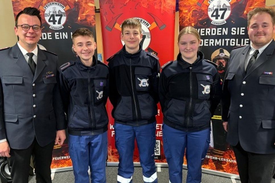 Kevin Ackermann, Omar Szulecki, Alexander Tonn, Theresa Scharmukschnis und Lukas Froese (v. lks.).