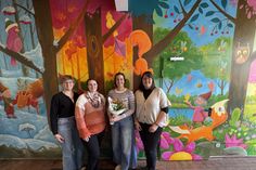 Johanna Grapengeter (Vorstand), Vanessa Dahlmann (Vorstand), Cindy Fröhlich (Künstlerin) und Friederike Lamp (Kita- Leitung) (v. lks.).