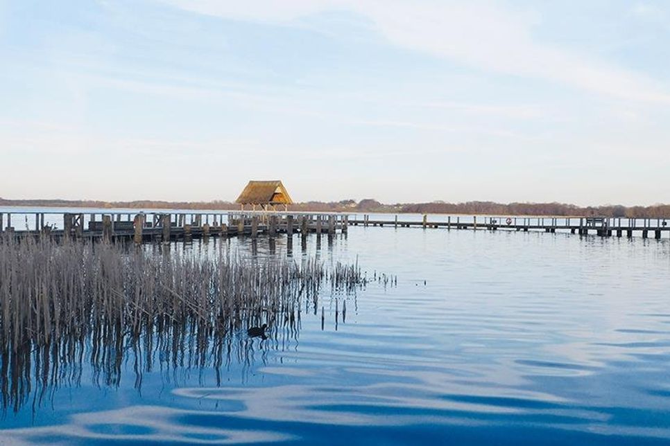 Ein beliebtes Fotomotiv in Hemmelsdorf: Der Fischereihof am Hemmelsdorfer See.