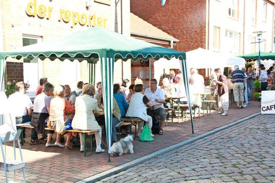 Die Landfrauen zaubern wieder leckere Torten.