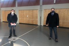 Ingo Gädechens (lks.) gemeinsam mit Bürgermeister Mirko Spieckermann.