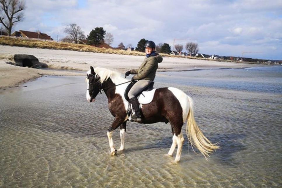 Zum Frühlingsbeginn ein letzter Ritt am Strand.