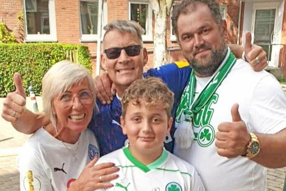 Keine Rivalität: Kieler und Fürther Fans.