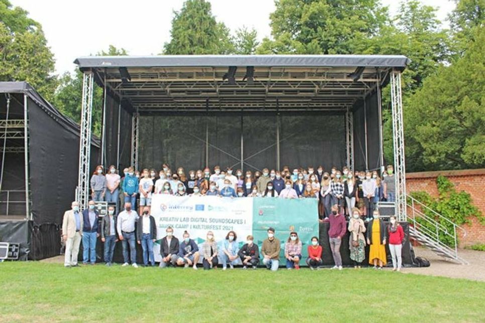 Rund 140 Schüler*innen nahmen am Musik-Camp im Eutiner Küchengarten teil