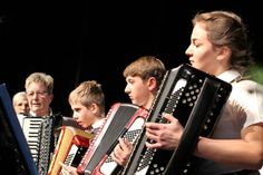 Margarita (15 Jahre), Alexander (13 Jahre) und Malte (11 Jahre) mit Ulla Borchert. (v. re.)