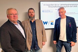 Die WVE-Vorstandsmitglieder Manfred Reinhardt, Christian Schulz und Marus Gutzeit (v.l.) wurden in ihren Ämtern bestätigt. Foto: Graap