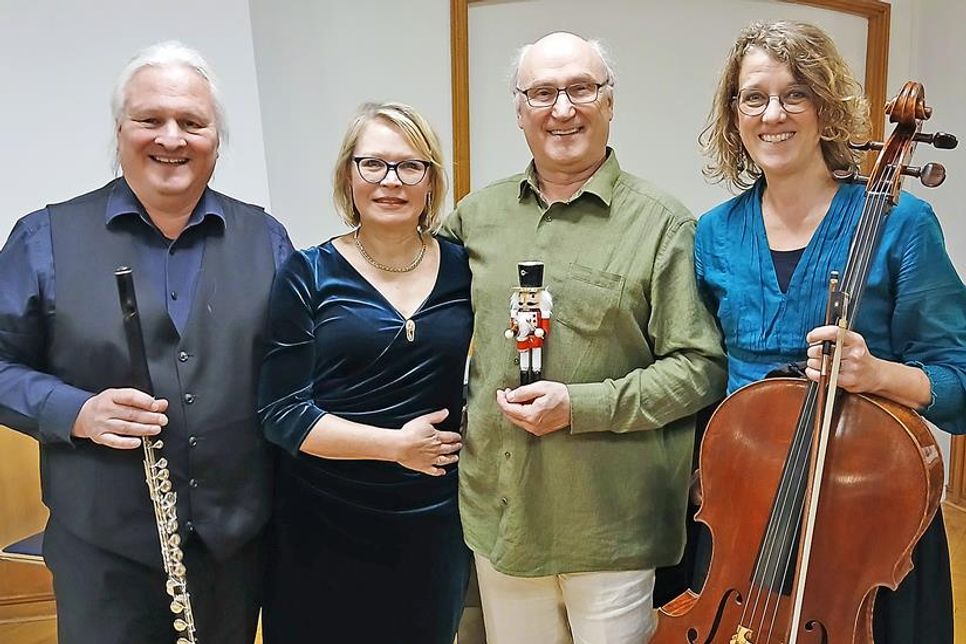 Flötist Martin Karl-Wagner, Pianistin Inessa Tsepkova, Schauspieler Armin Diedrichsen und Cellistin Anna Silke Reichwein (v. l.) haben ein märchenhaftes Programm vorbereitet
